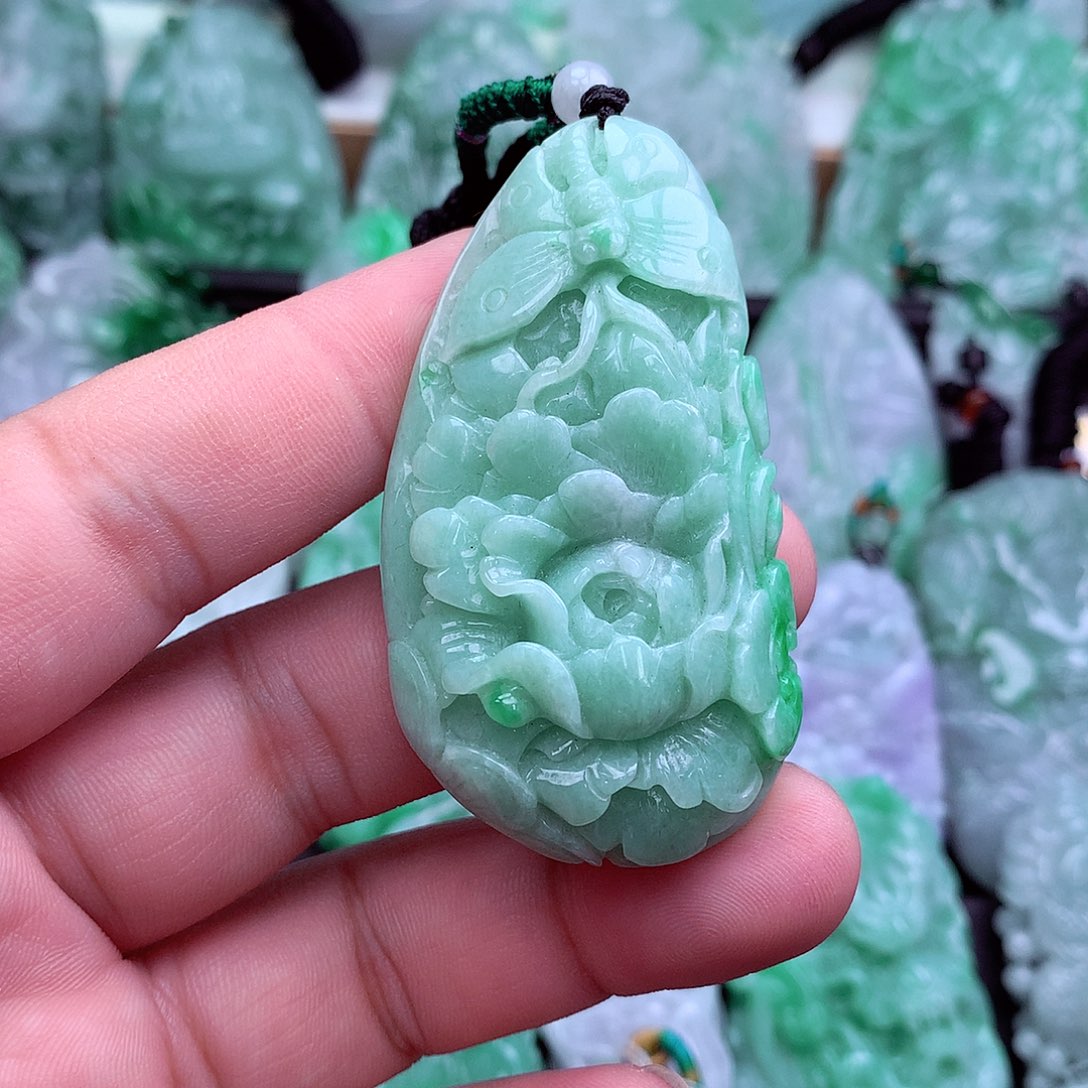 翡翠吊坠(不含链)未镶嵌