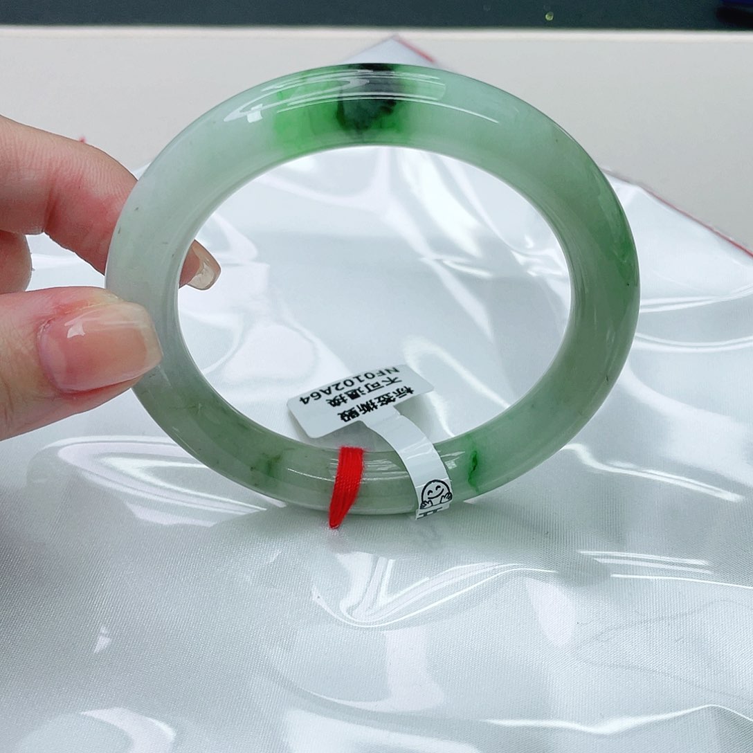 翡翠手镯未镶嵌圆58.8