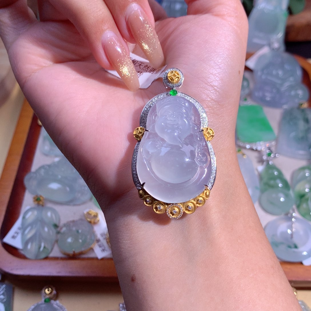 翡翠吊坠(不含链)18K金镶嵌