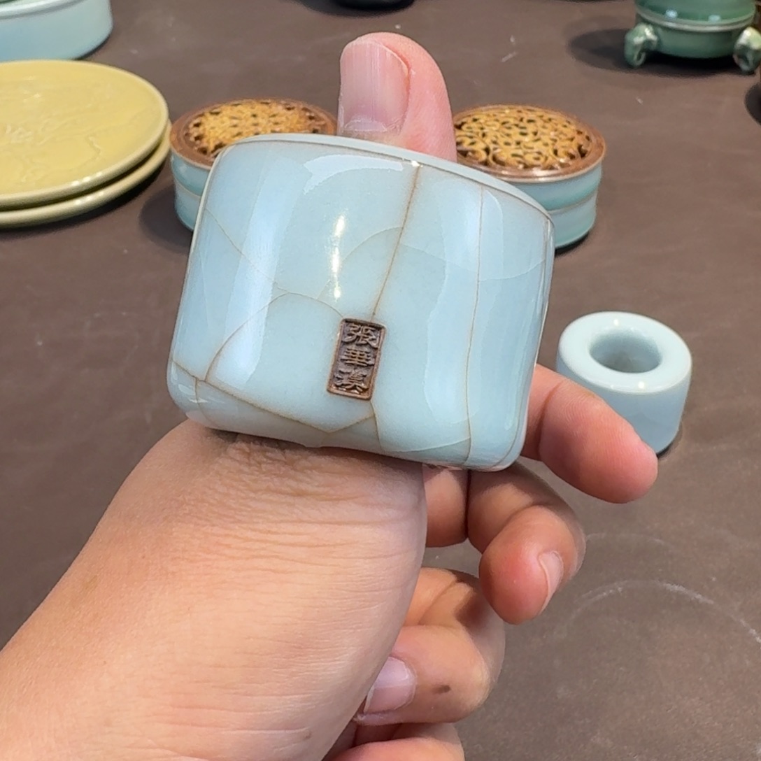 杯龙泉青瓷茶器微瑕