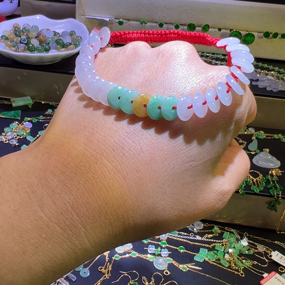 颈饰未镶嵌翡翠支持复检，缅料