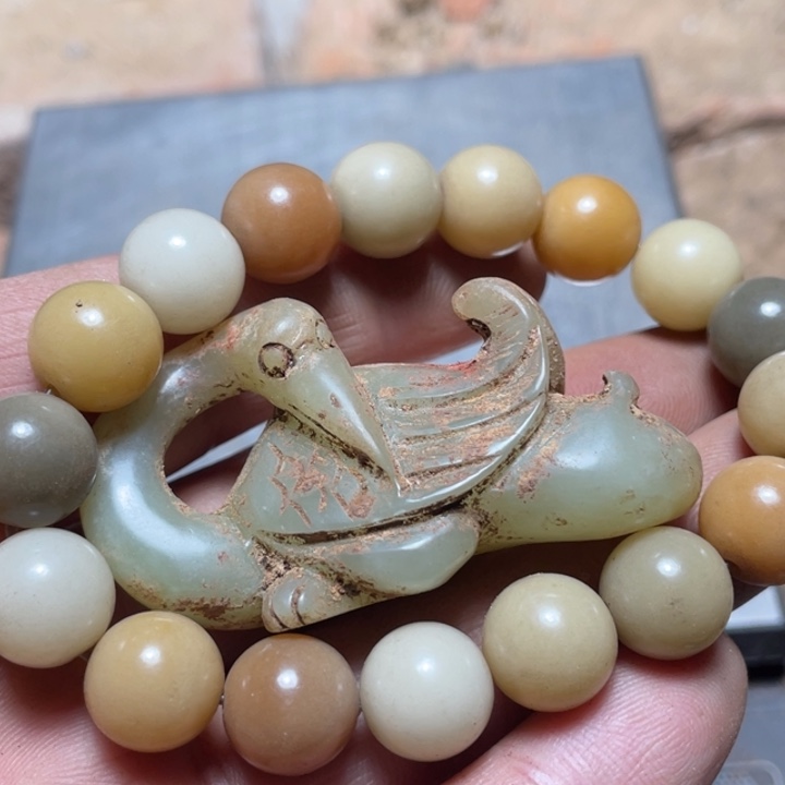 白玉菩提吊坠Cbjkhvvvvvghg