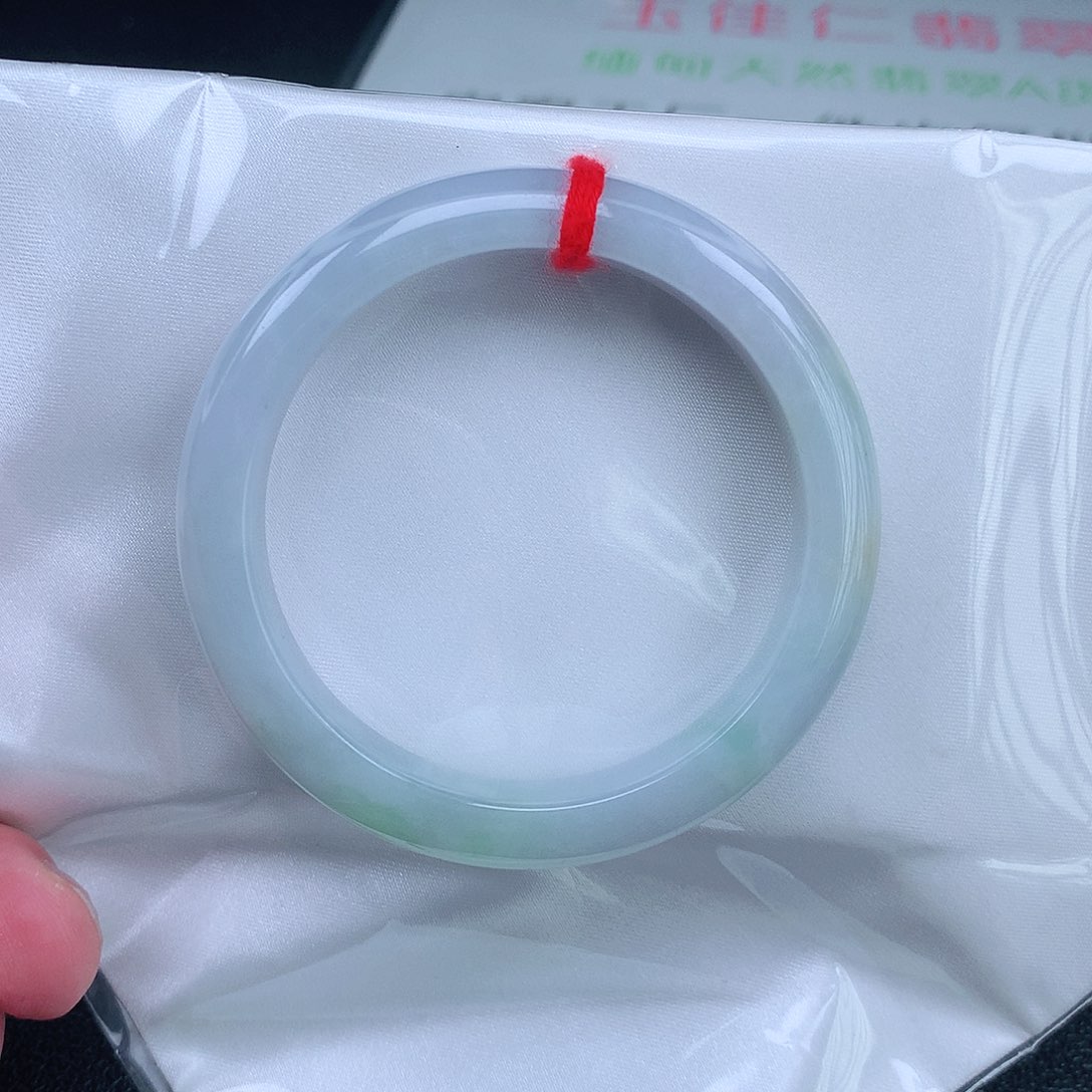 翡翠手镯未镶嵌55！
