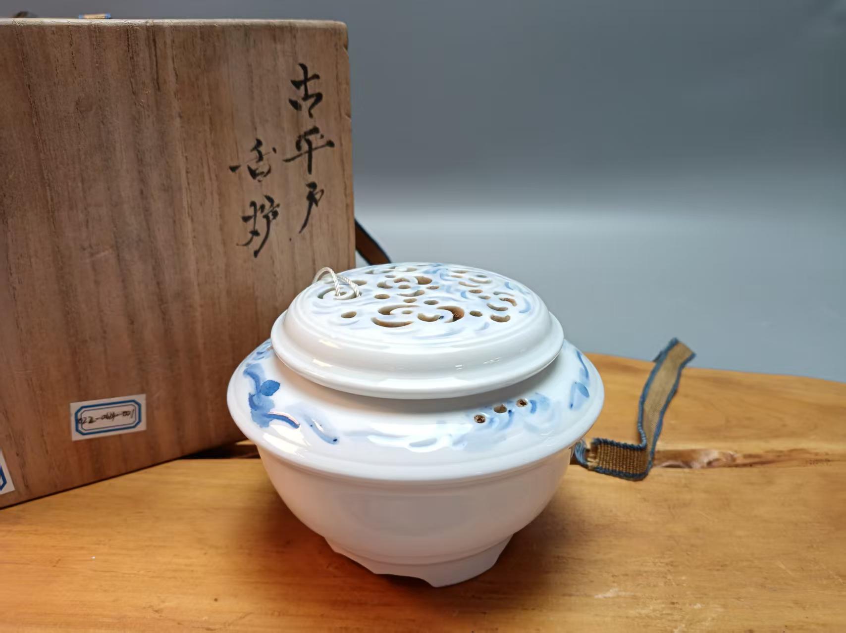 蜜安瓷古平户青花香炉