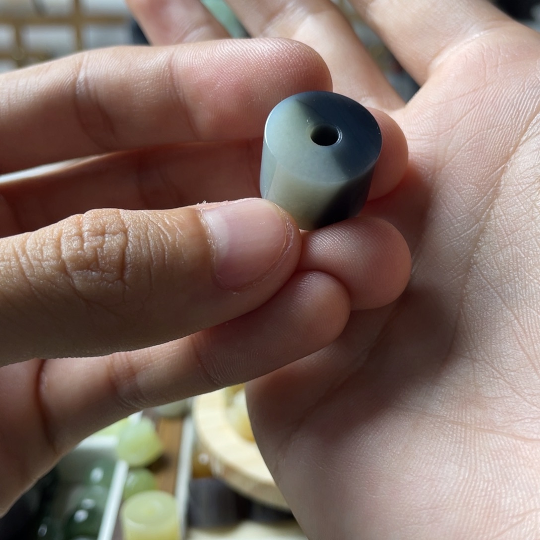 大***4和田玉（糖玉）未镶嵌手链