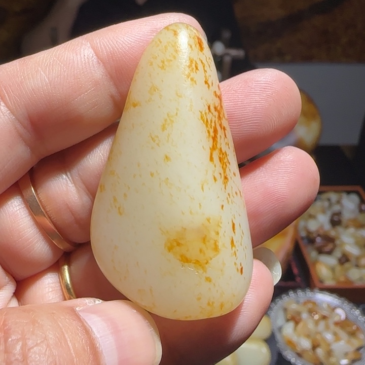 和田玉颈饰未镶嵌29.3克