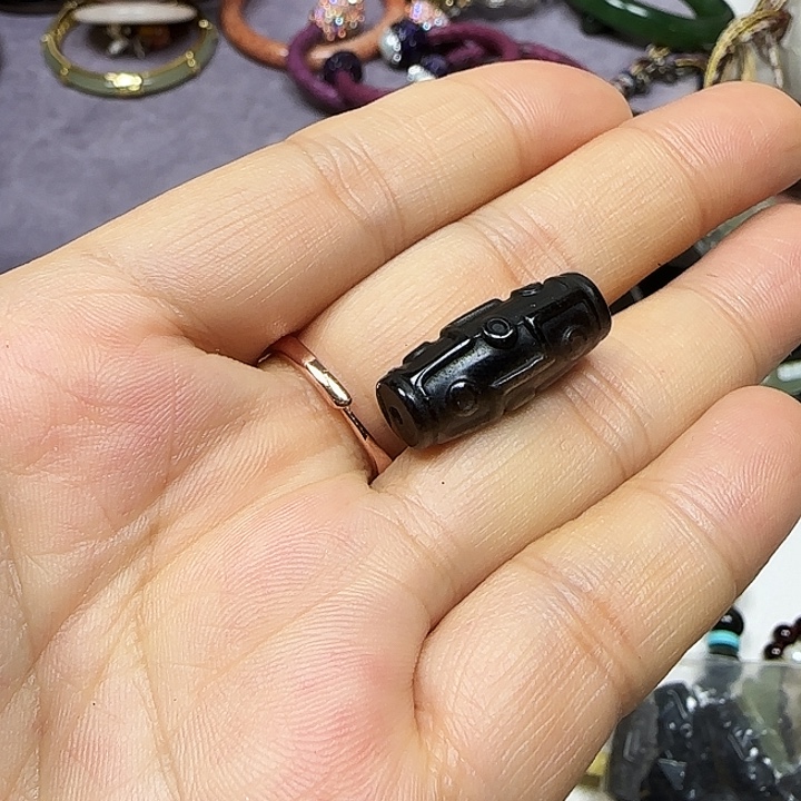 婷***婷黑曜岩未镶嵌珠宝奇石