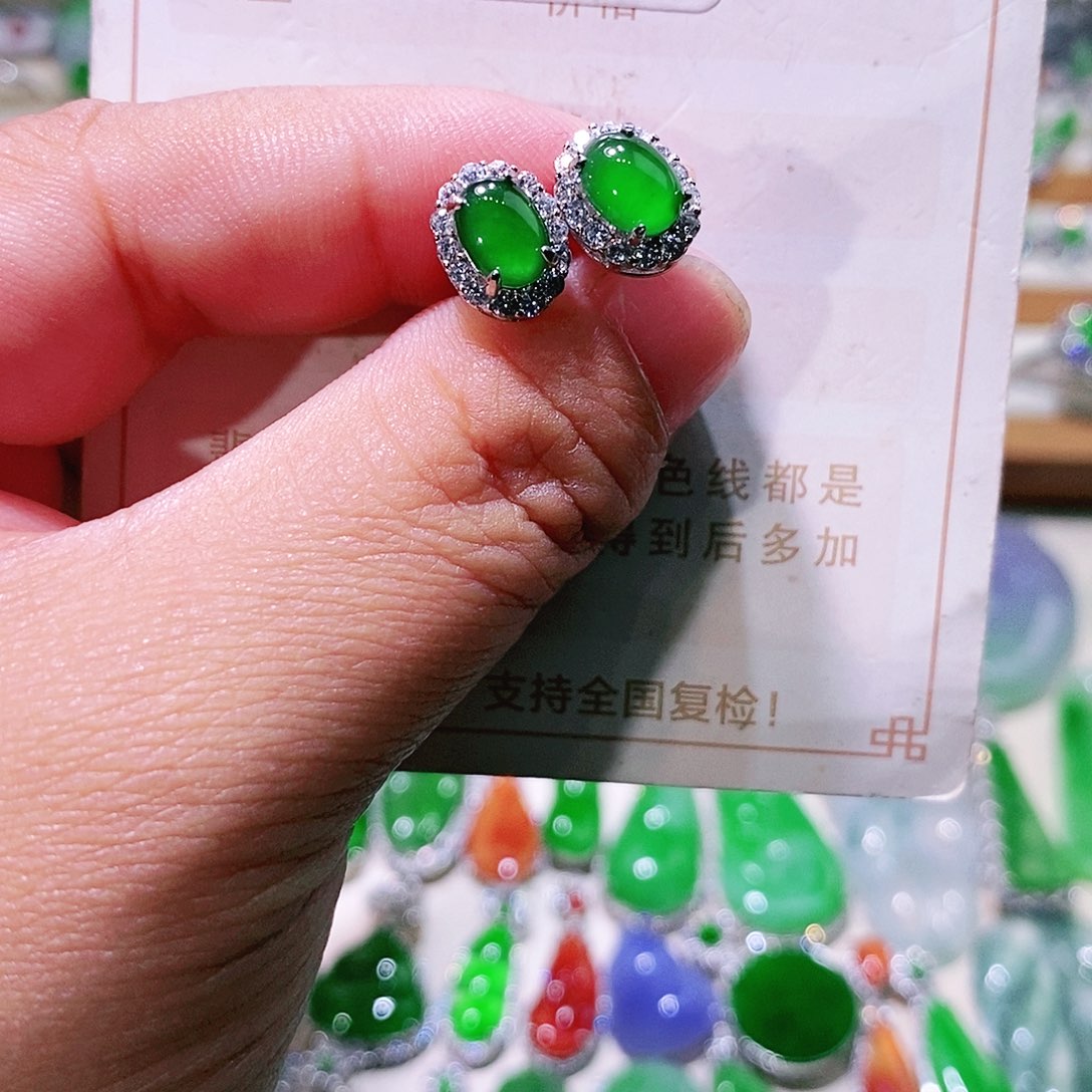 【闪购商品】翡翠挂件未镶嵌裸石