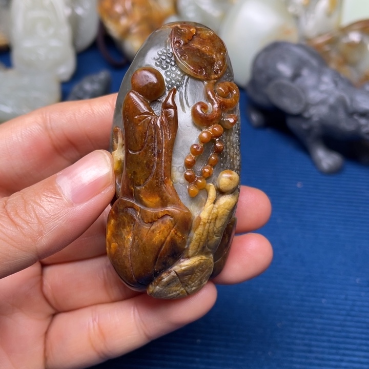 颈饰未镶嵌和田玉良*厚