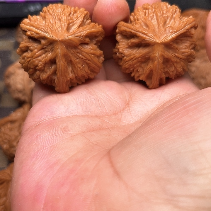 大***瓜吊坠文玩核桃你们都在