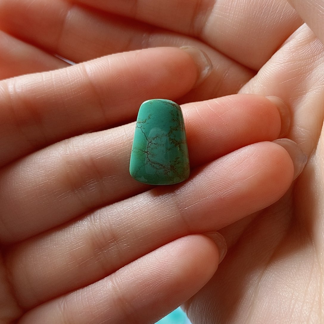 绿松石颈饰未镶嵌白*