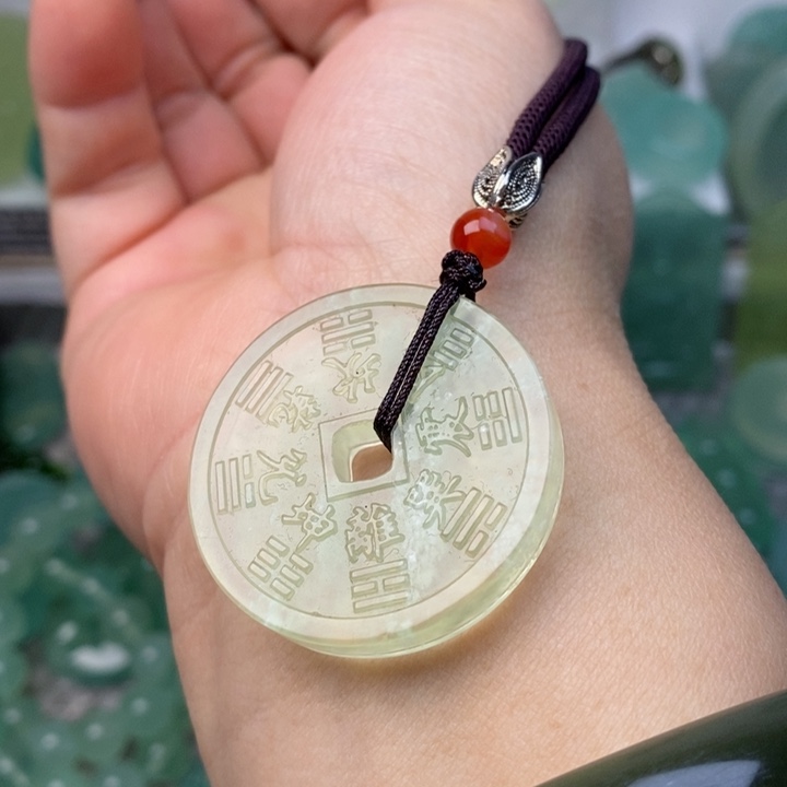 蛇纹石玉掉坠未镶嵌