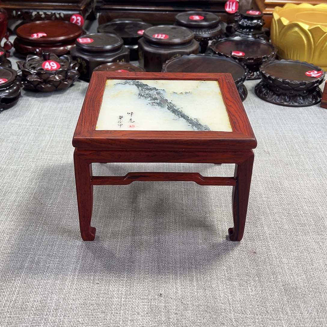 红木底座精雕工艺品