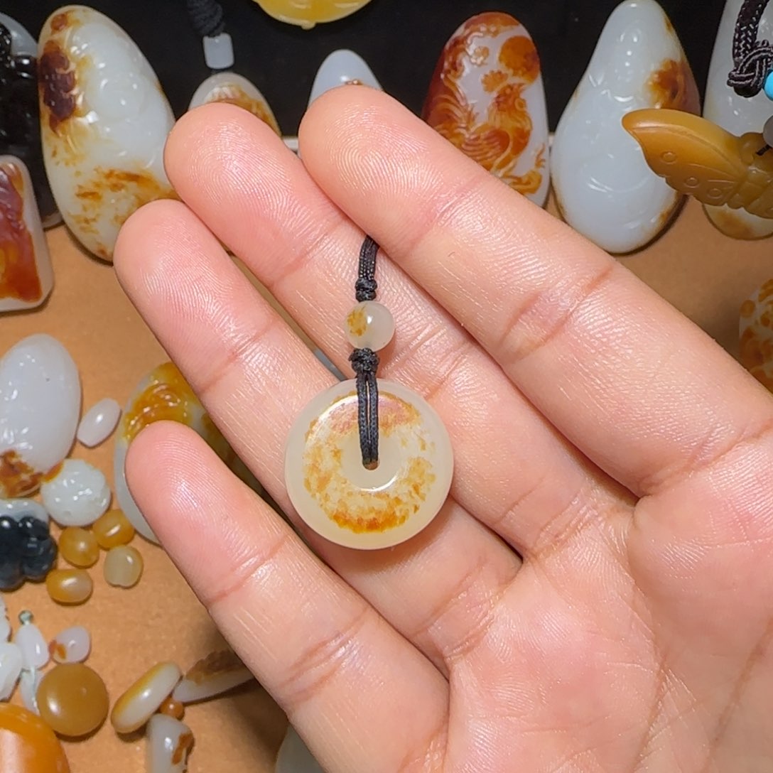 和田玉颈饰未镶嵌青*