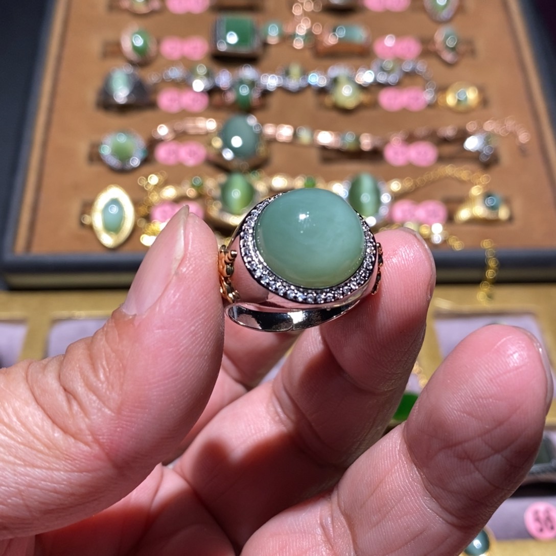 和田玉（碧玉）戒指未镶嵌