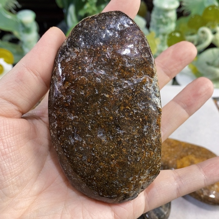 未镶嵌岫岩河磨玉（透闪石质玉）把件k****u