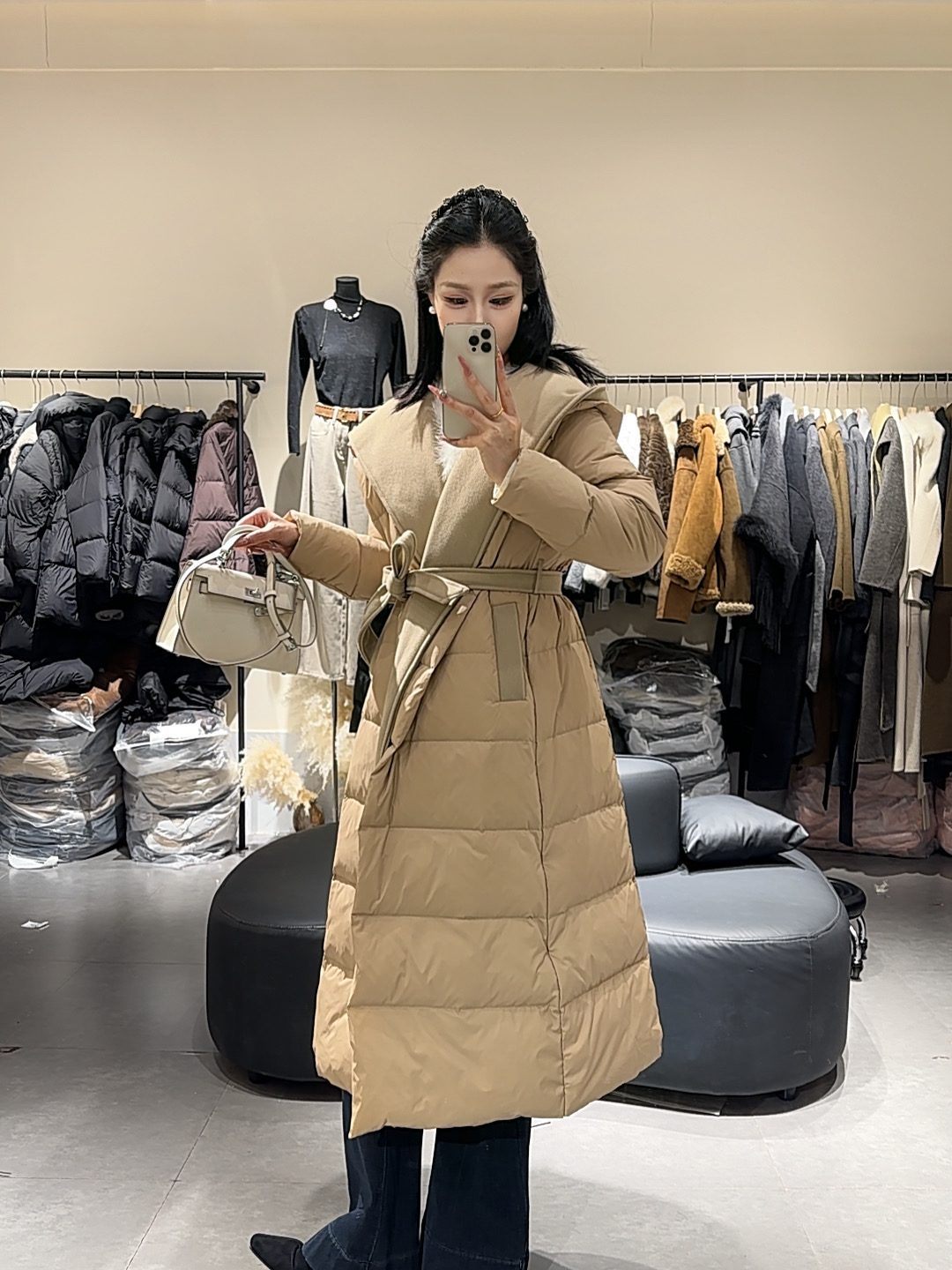 2025冬季新款50白鸭绒拼羊毛气质连帽高端系带收腰长款羽绒服