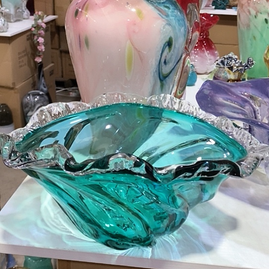 琉璃花瓶高15厘米口径38厘米