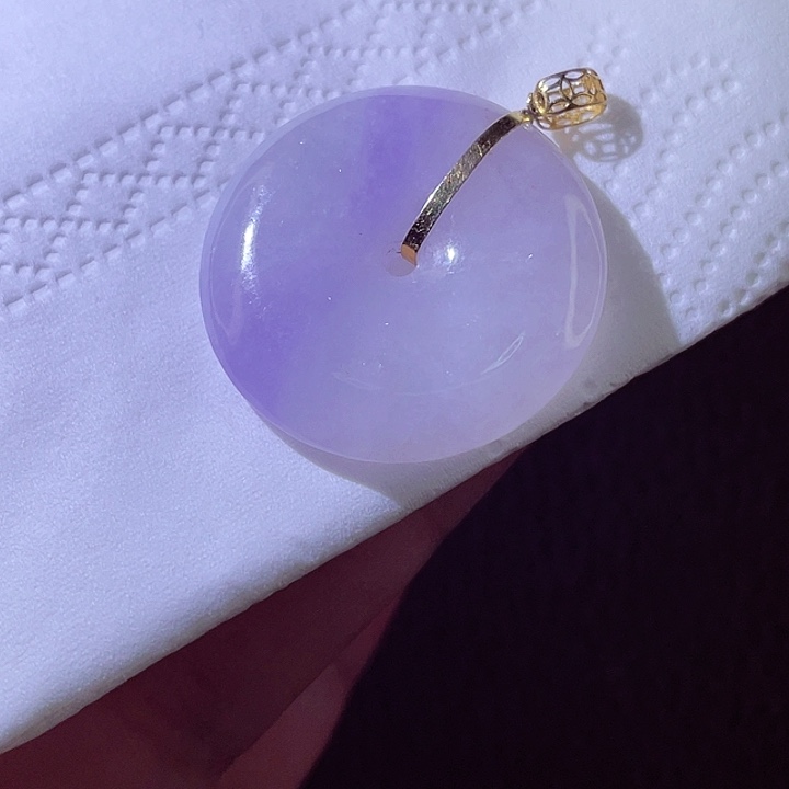 翡翠18K金镶嵌颈饰翡翠