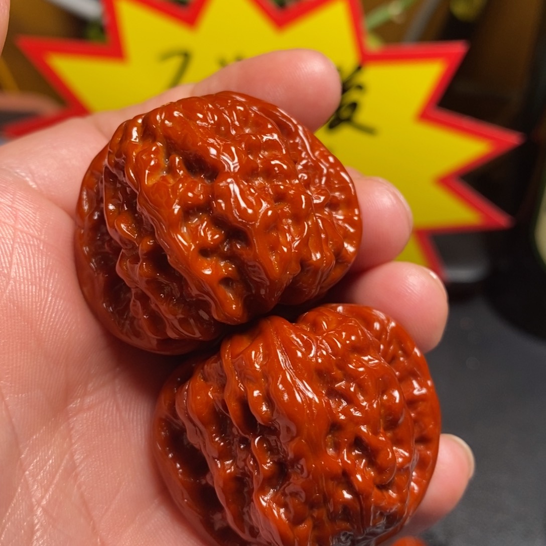 文玩核桃吊坠38平谷凹底。