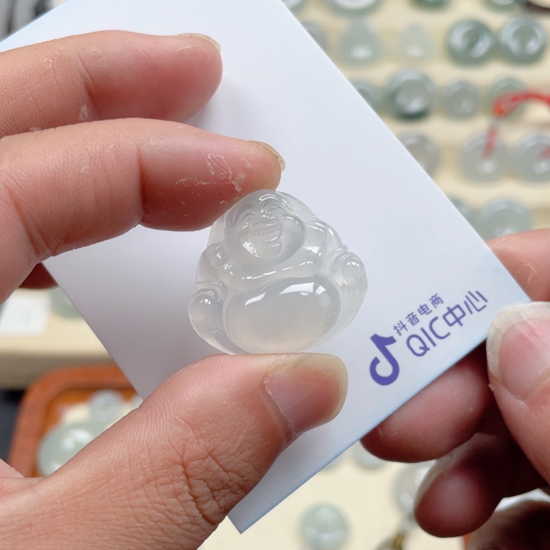 翡翠未镶嵌颈饰4556676655444