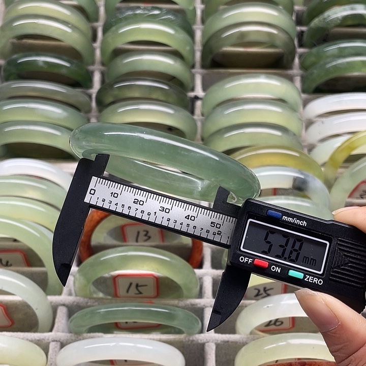 未镶嵌蛇纹石玉手镯19