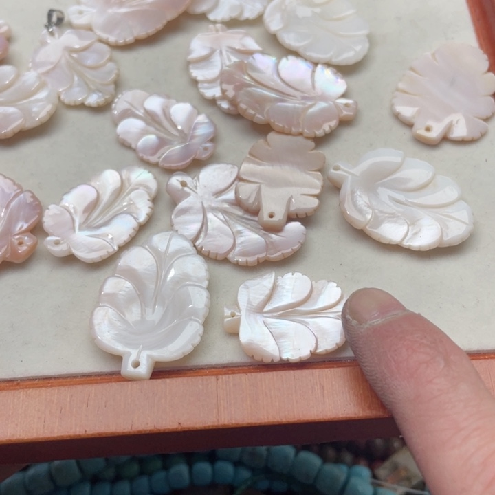 玛瑙/玉髓合金珠宝半成品一个胭脂螺吊坠