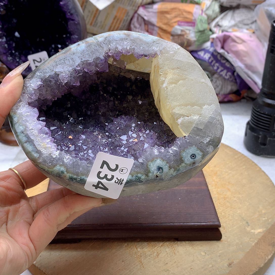 紫晶大型摆件（非配饰）未镶嵌