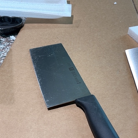 微瑕，不锈钢菜刀有划痕