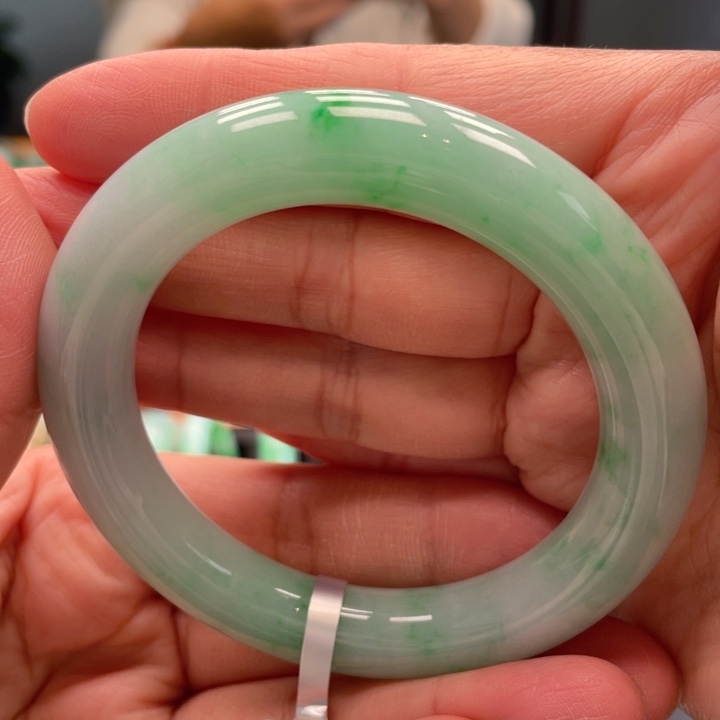 翡翠未镶嵌手镯（圆镯）缅甸翡翠