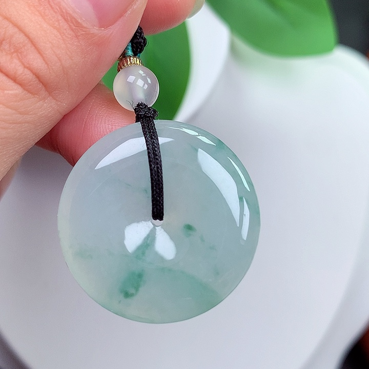 颈饰未镶嵌翡翠平安扣 28x5.2mm