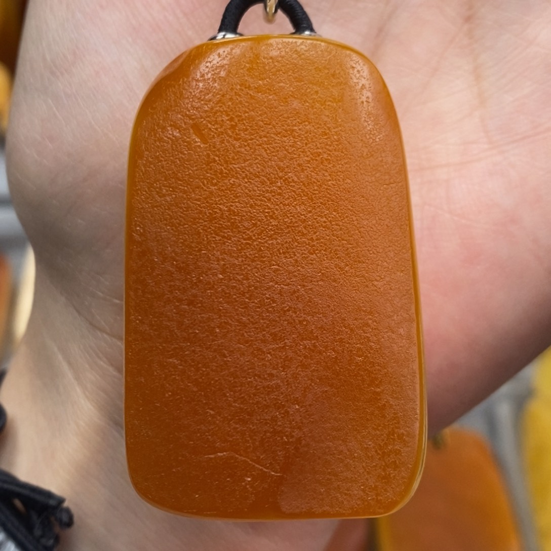 琥珀吊坠(赠链)未镶嵌