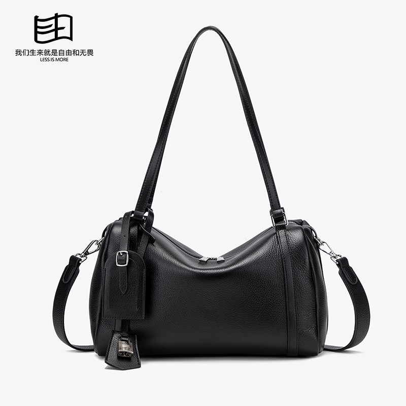 是自由啊 真皮波士顿枕头包2025新款高级感单肩斜挎健身旅行包潮