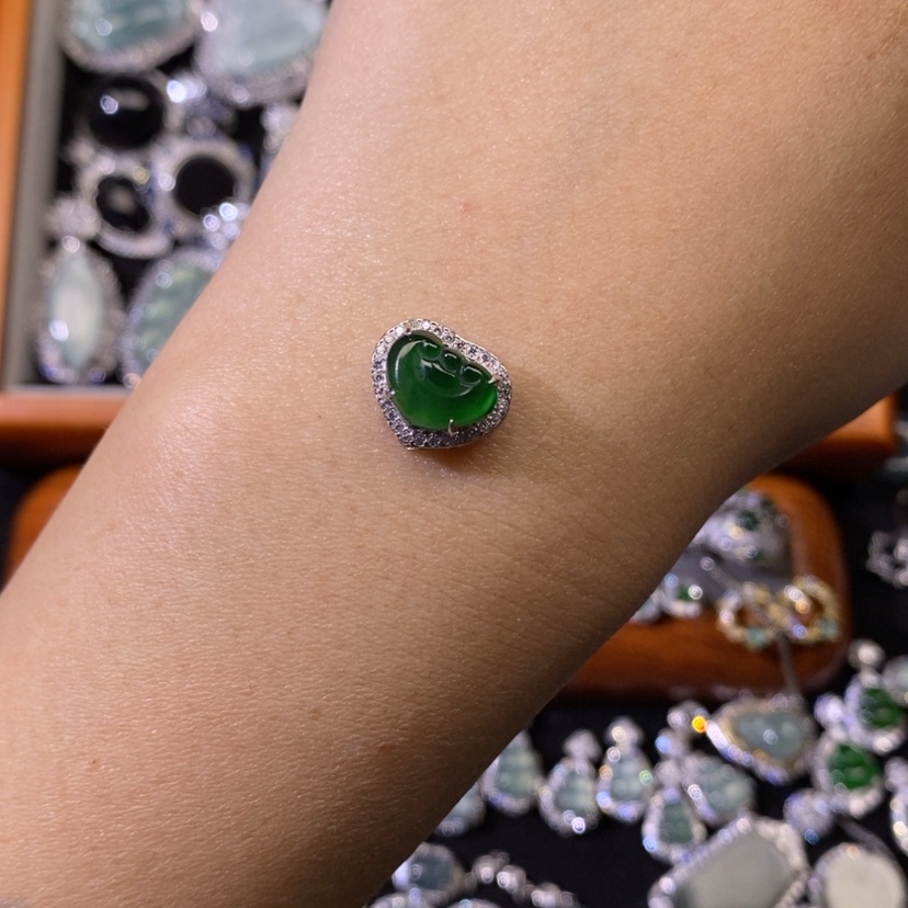 【闪购商品】翡翠颈饰银S925镶嵌天然