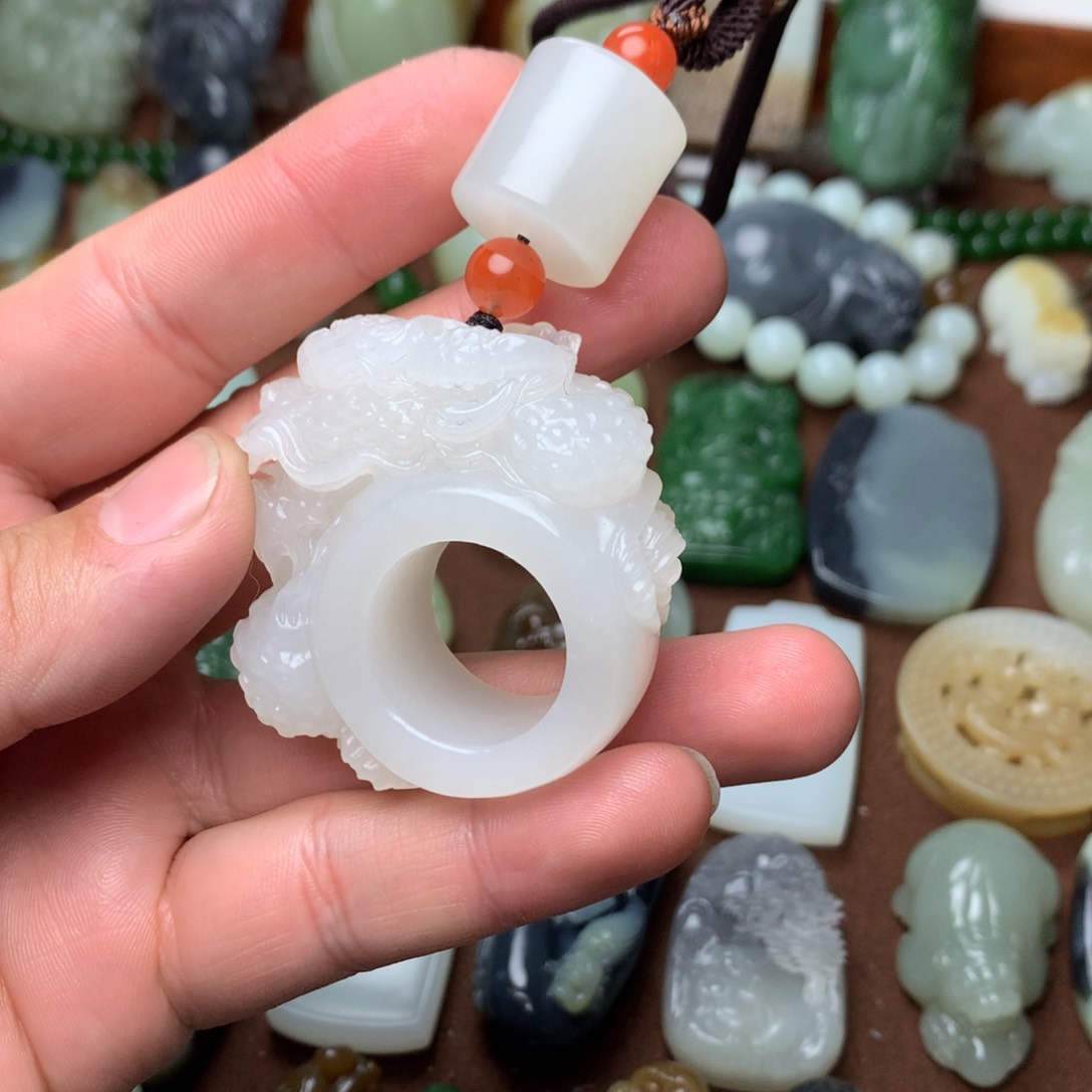 和田玉挂件未镶嵌