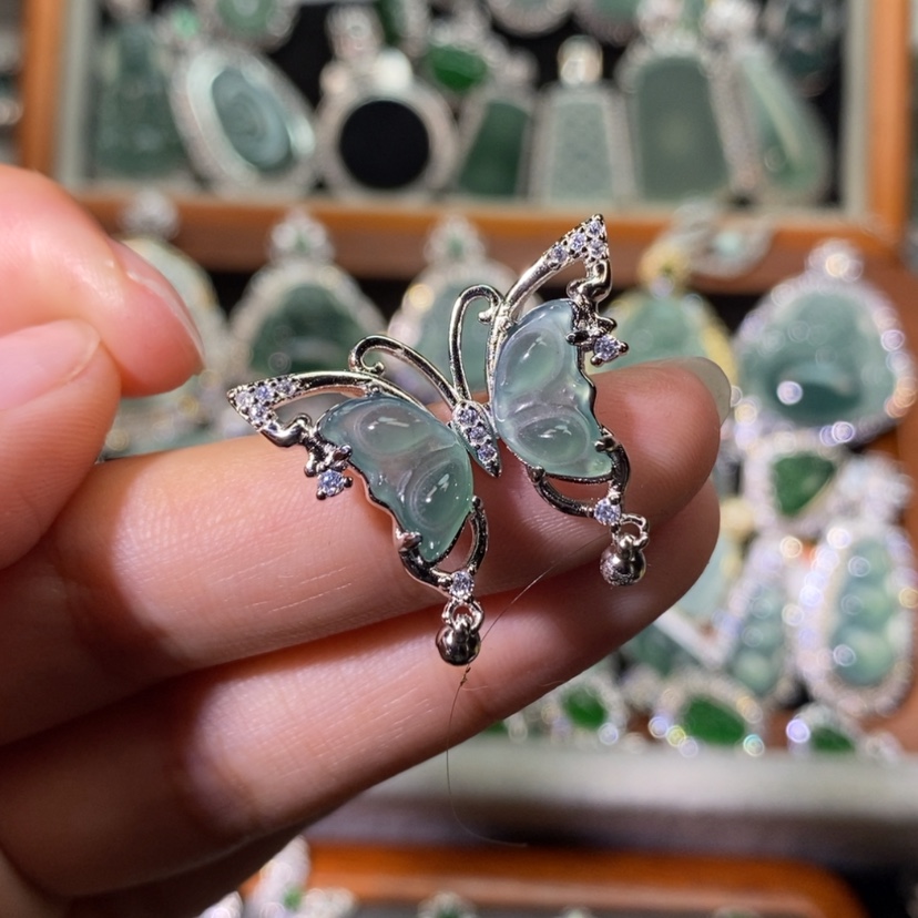 【闪购商品】翡翠未镶嵌颈饰天然