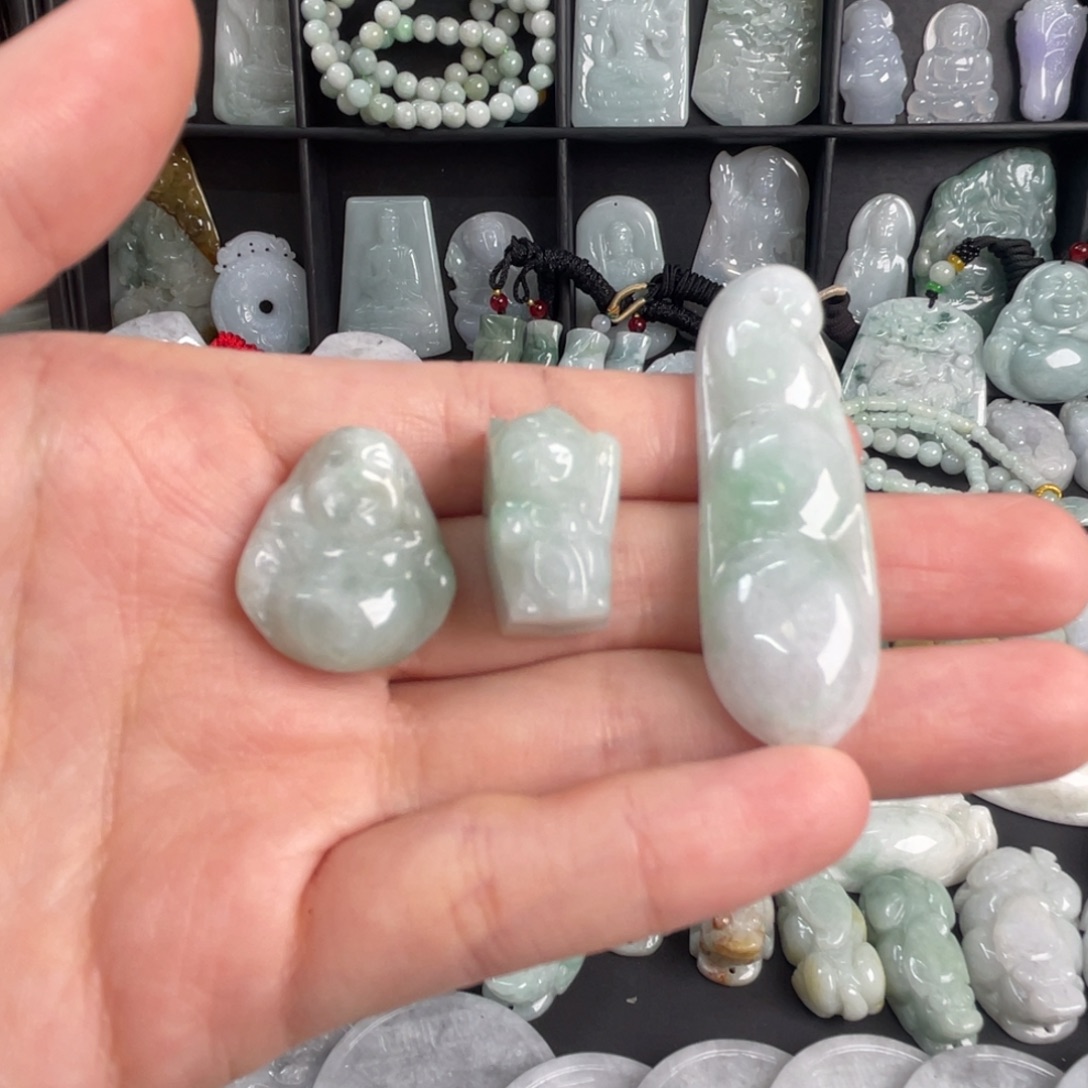 吊坠(不含链)未镶嵌翡翠瑕疵