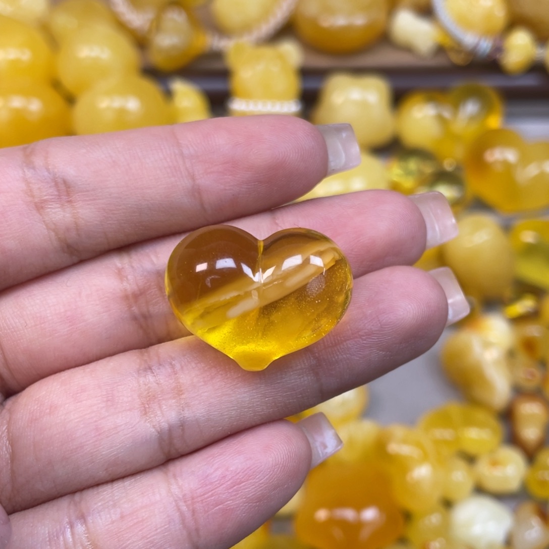 琥珀未镶嵌珠宝奇石