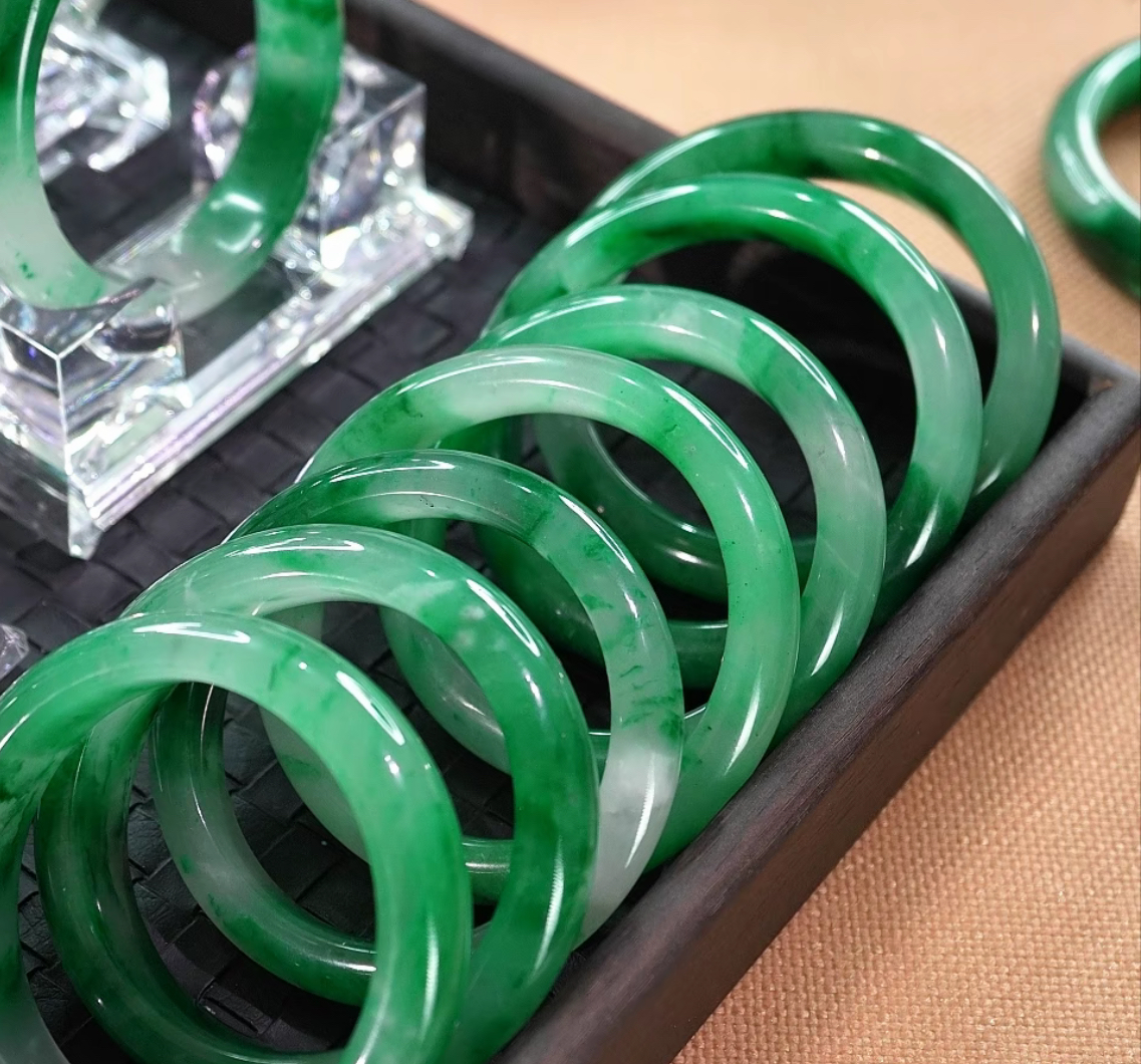 天然飘花冰透非洲翠手镯（多样性发其一）