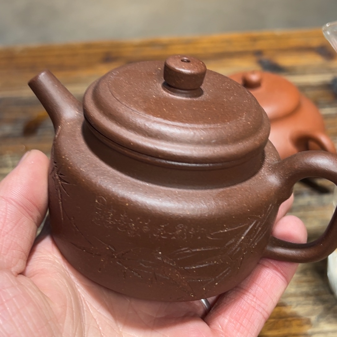 茶壶紫砂紫砂的味道很