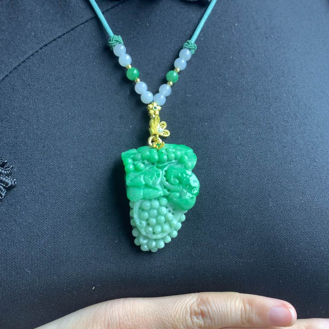 翡翠颈饰未镶嵌翡翠