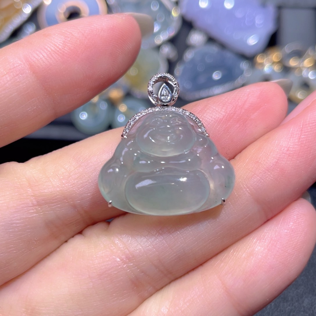 颈饰18K金镶嵌翡翠翡翠