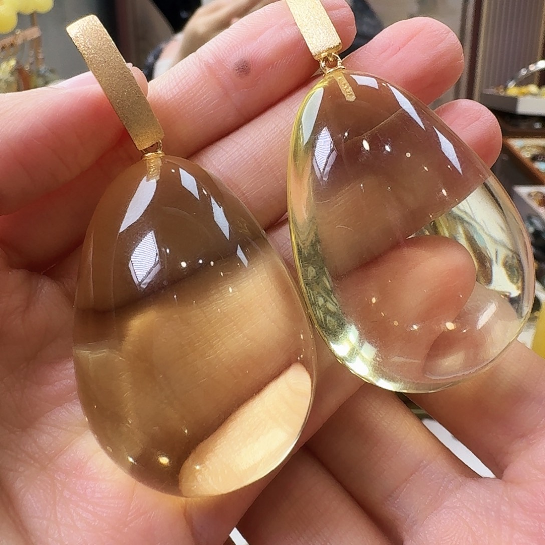 琥珀未镶嵌颈饰耳坠