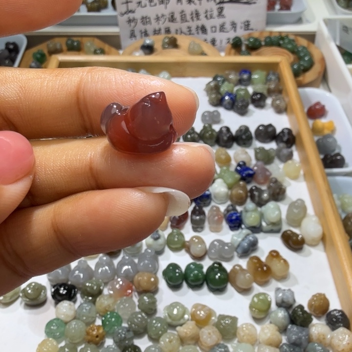 和田玉未镶嵌珠宝奇石