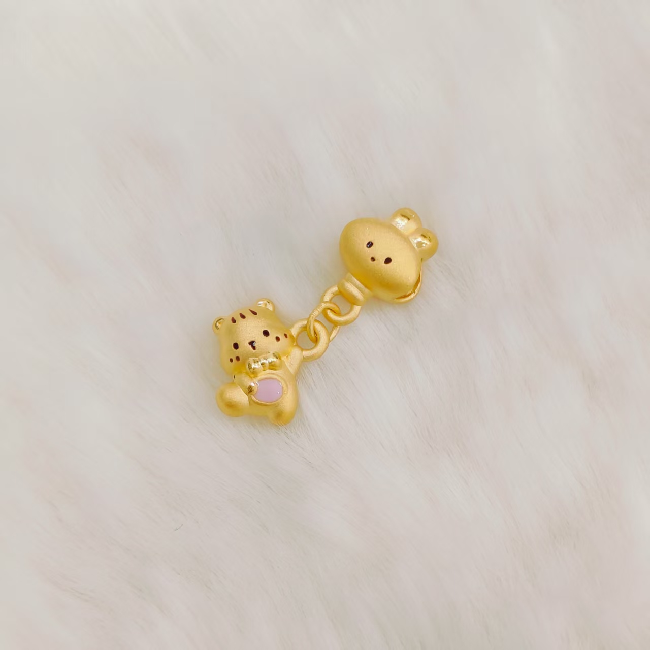吉金珠宝 足金999小熊牵兔子气球烤漆款3D硬金转运珠手串