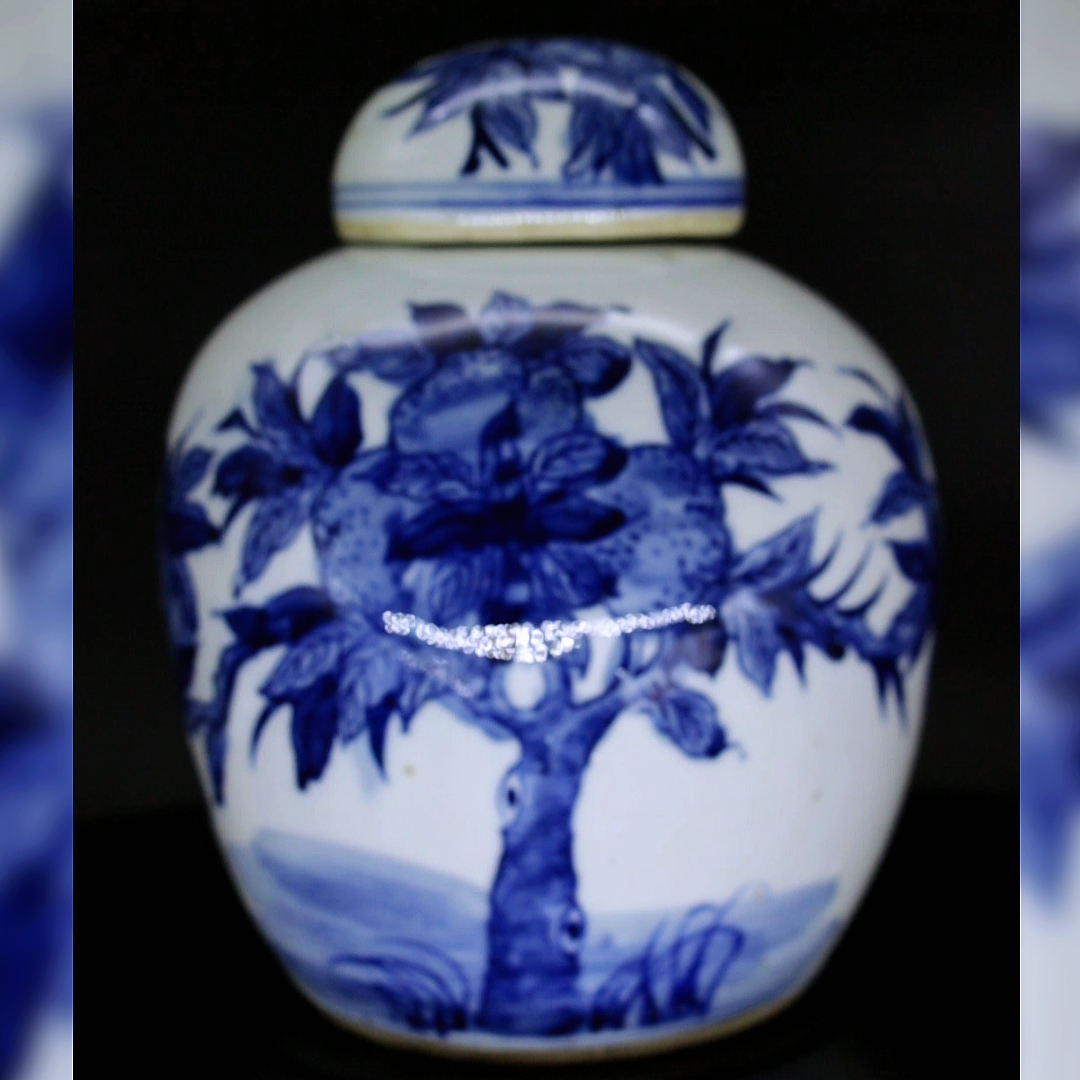 纯手工青花九桃图盖罐