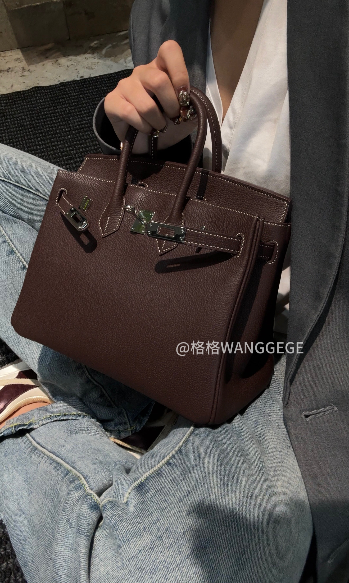 格格WANGGEGE/25cm进口法羊皮手提包/乌木色大象灰