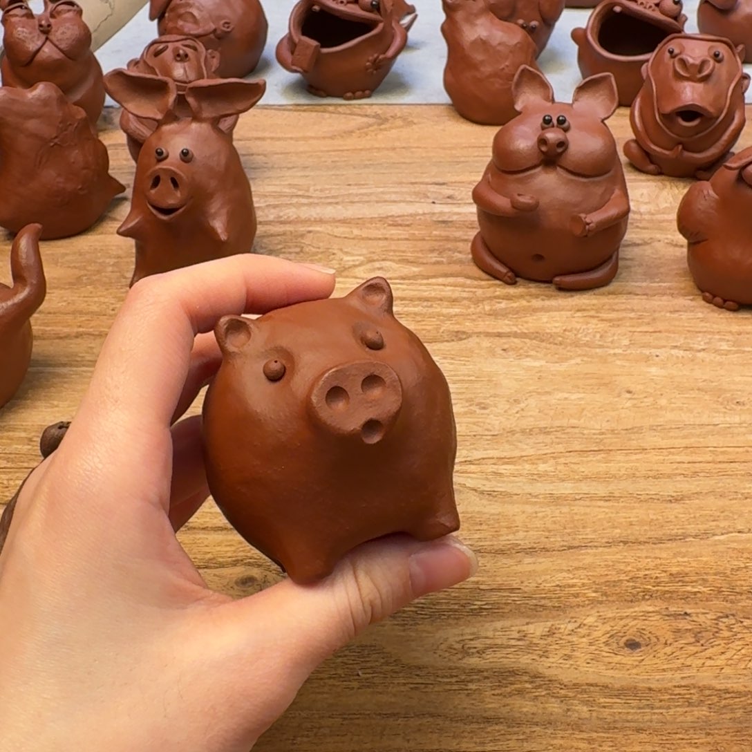 紫砂茶壶俞*生猪猪猪