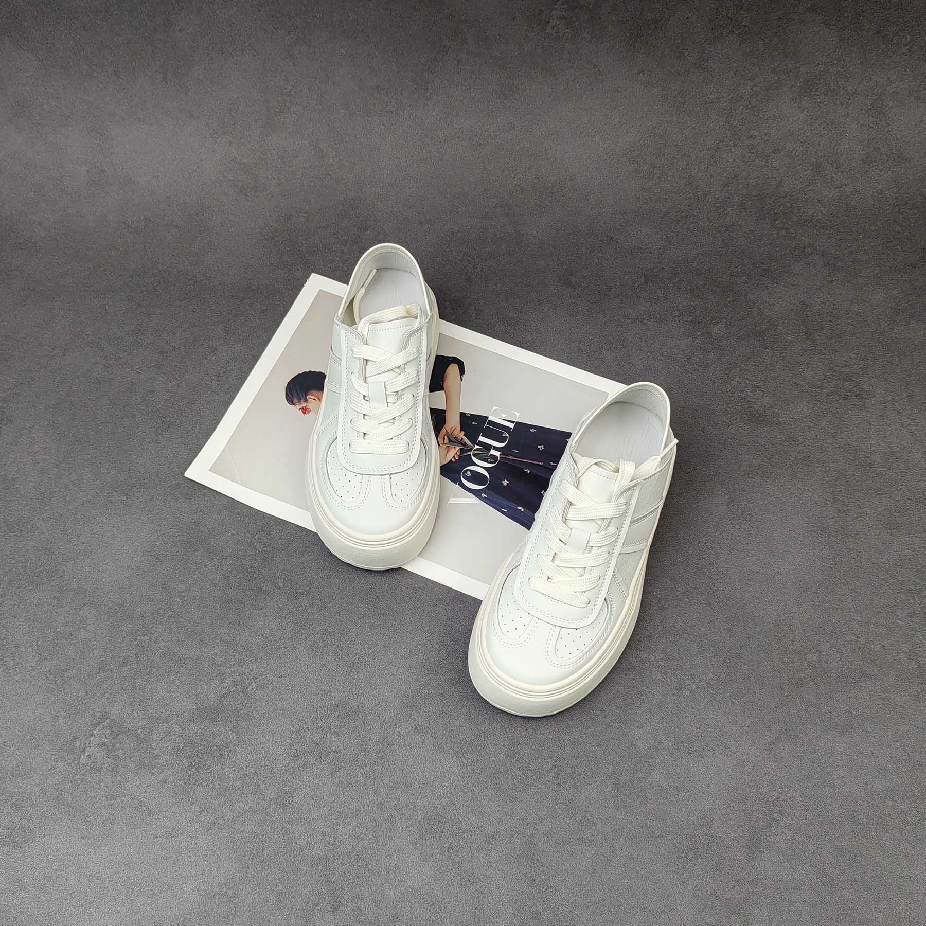 2025夏季新款厚底真皮时尚百搭松糕底女小白鞋-2507