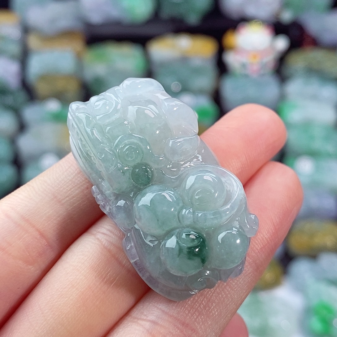 颈饰未镶嵌翡翠天然